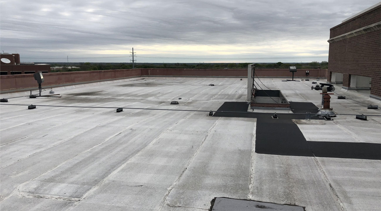 TropicalRoofing-ProjectProfile-TexasIndependentBank-Hero